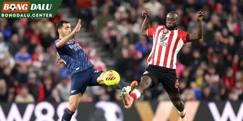 Sunderland và Arsenal thể hiện trước giờ bóng lăn